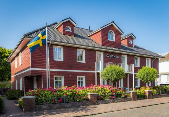  in Wangerooge (Nordseebad) - Schwedenhus 1, exklusive Wohnung für 12 Personen